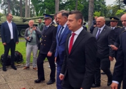 Novalić kažnjen zbog pisma penzionerima, pobuna u OSBiH se toleriše: Mogu li komandanti EUFOR-a i NATO štaba u BiH smijeniti generala Kneževića, hoće li završiti na 